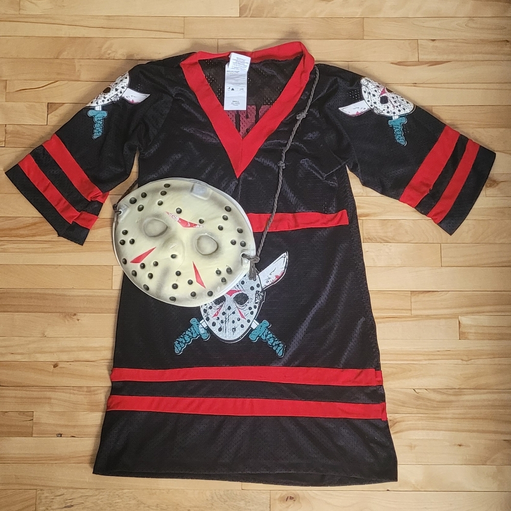 Miss Jason Voorhees Halloween costume - dress and handbag - Genderbender cosplay